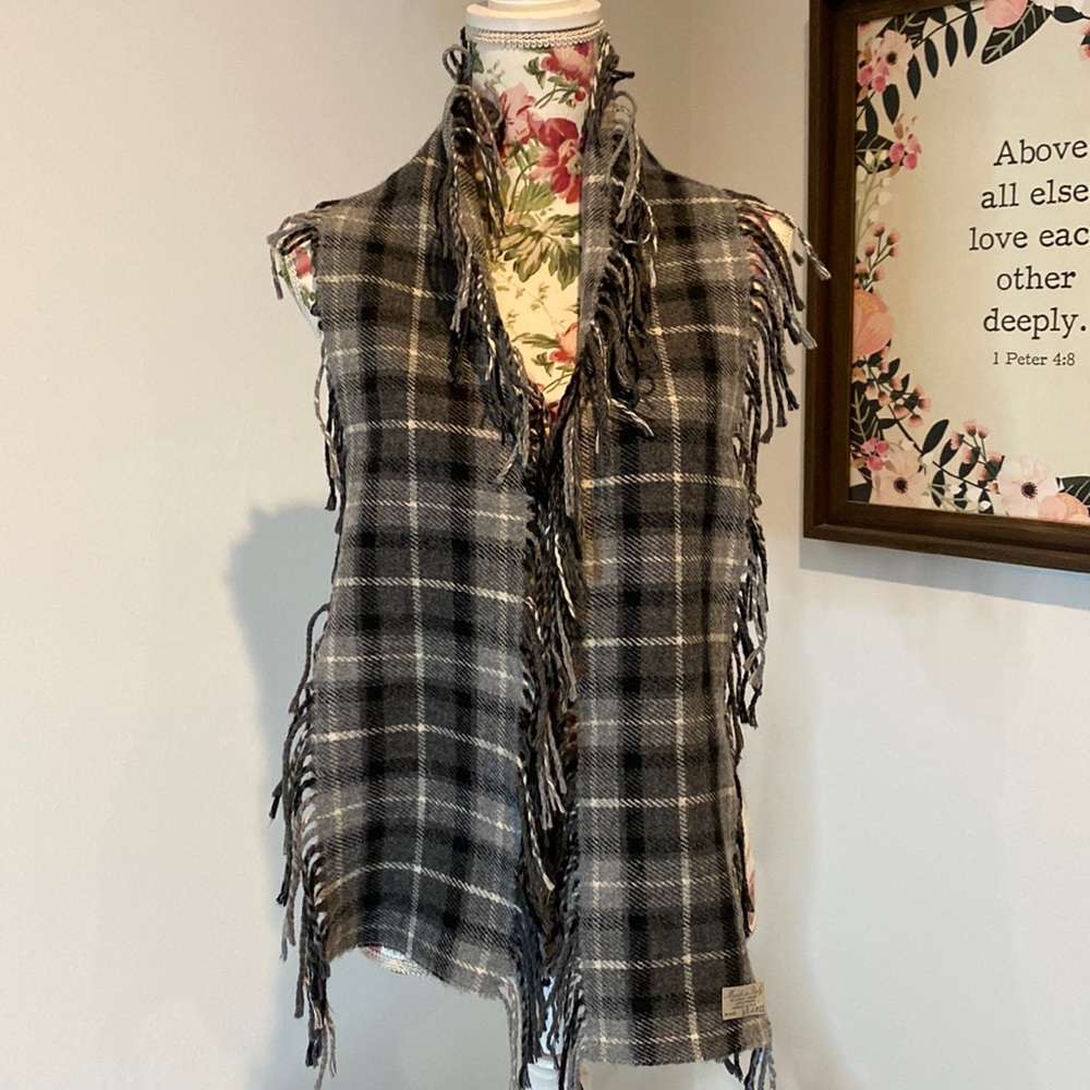 GMA Accessories Men’s Greyscale Plaid Italian Scarf